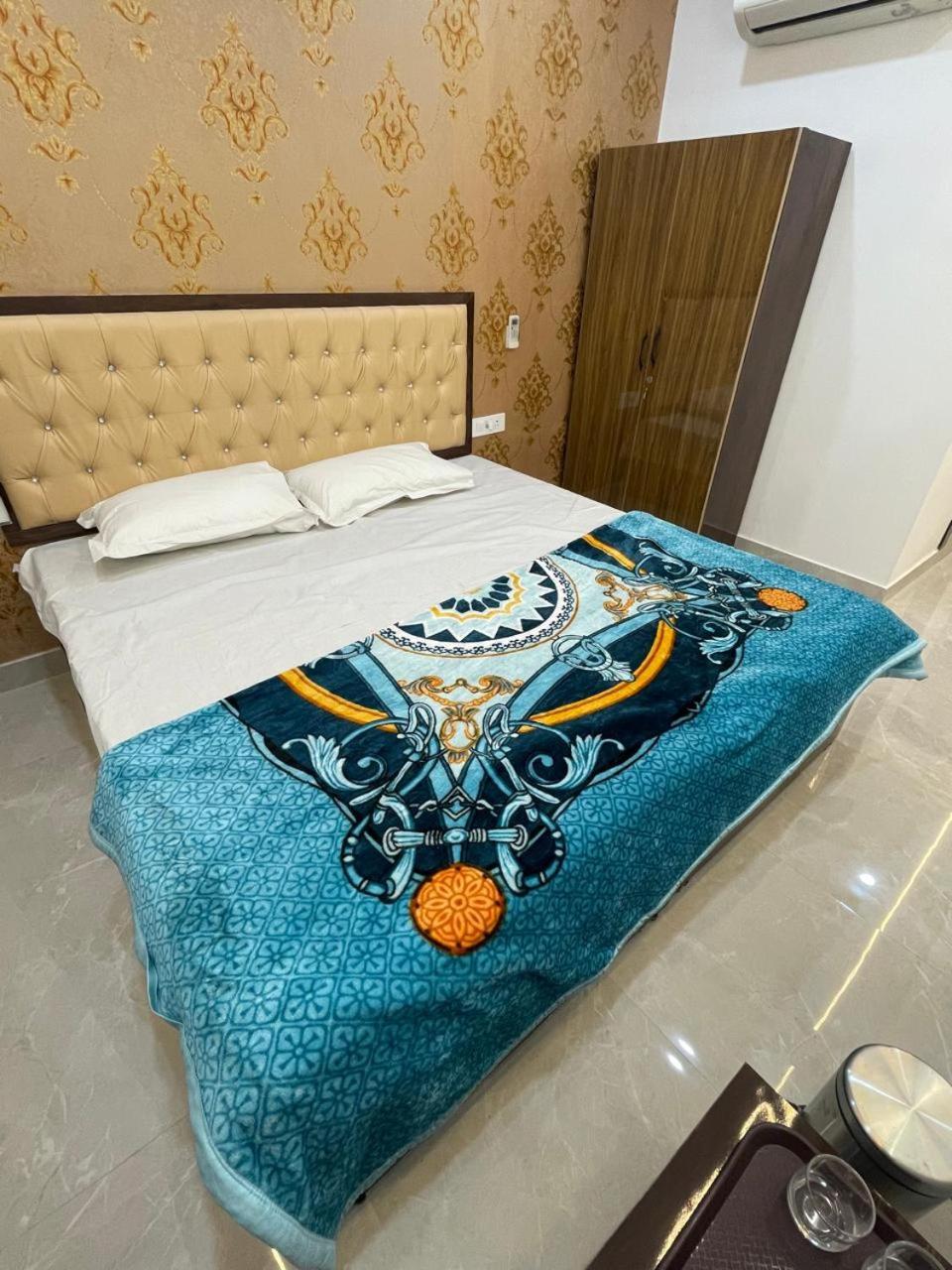 Kashi Imperial Panzió Váránaszi Kültér fotó